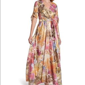 Tie Sleeve Pleated Bodice Detail Maxi Dress